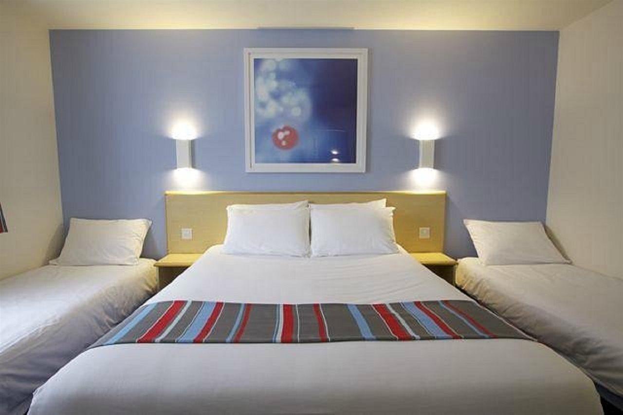 Travelodge Ipswich Stowmarket Haughley Bagian luar foto