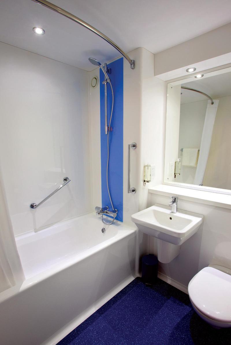 Travelodge Ipswich Stowmarket Haughley Bagian luar foto